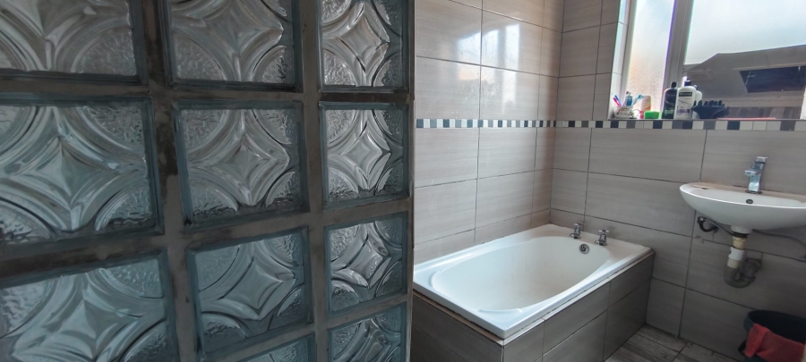 4 Bedroom Property for Sale in Strandfontein Western Cape